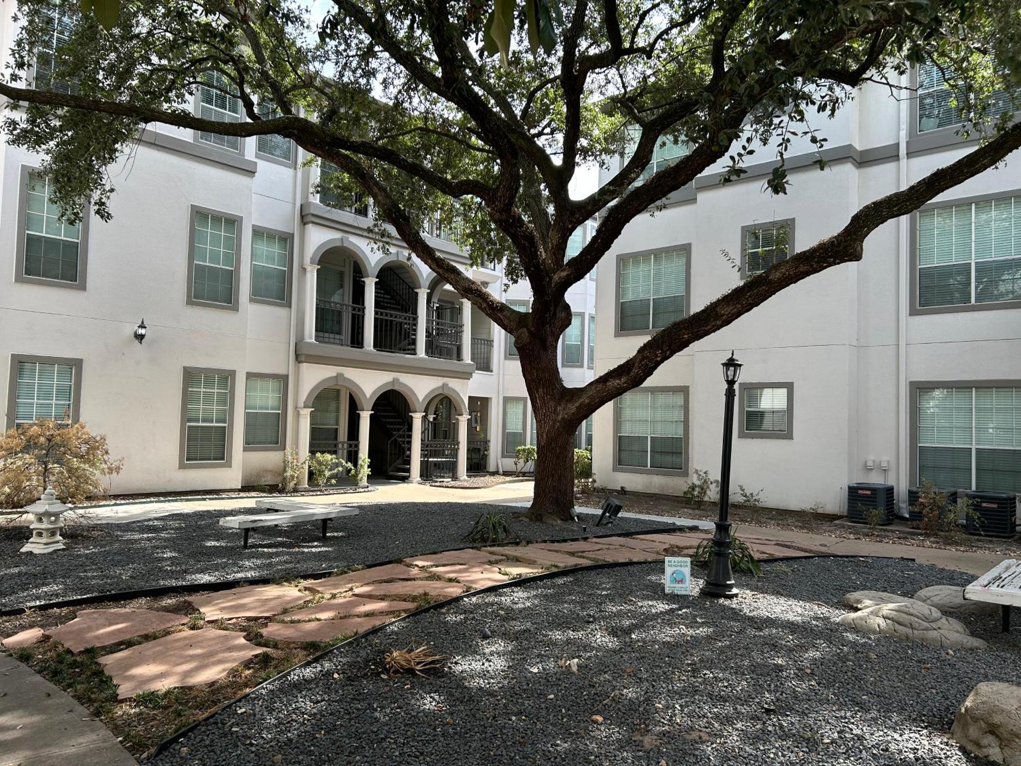 Best Of Both Worlds Houston River Oaks Galleria المظهر الخارجي الصورة